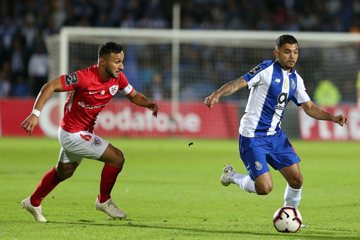 Corona y Herrera fueron titulares con el Porto (Twitter @FCPorto)
