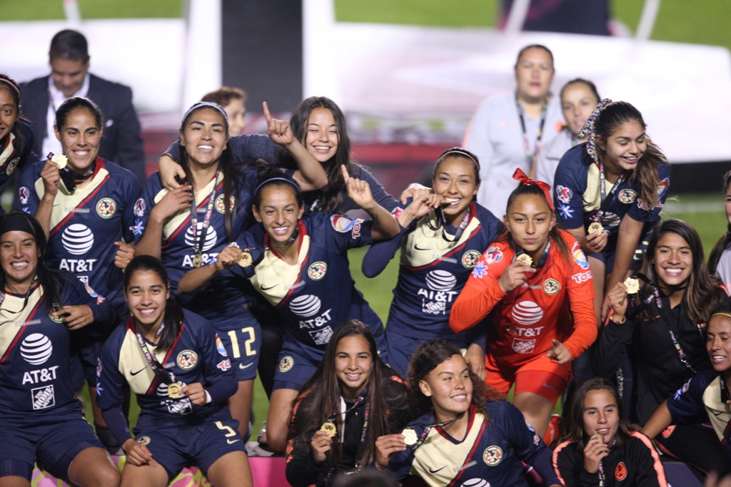 Jugadoras de América en festejo (Imago7)
