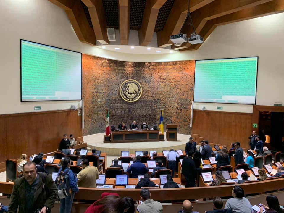 Dos horas tardaron en definir el presupuesto y llegar a acuerdos. (Cortesía)