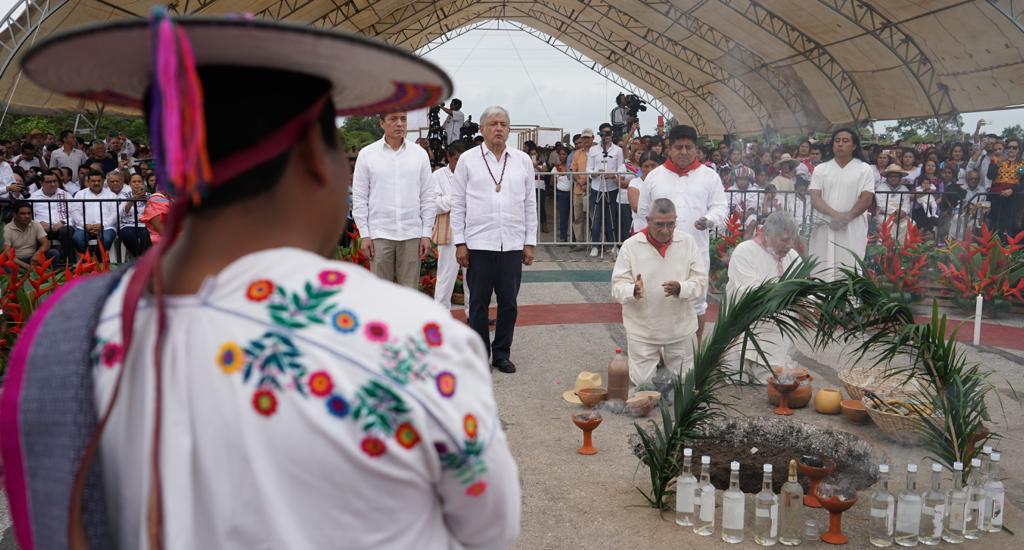 López Obrador encabezó el Ritual de los Pueblos Originarios a la Madre Tierra para Anuencia del Tren Maya/José Antonio Belmont.