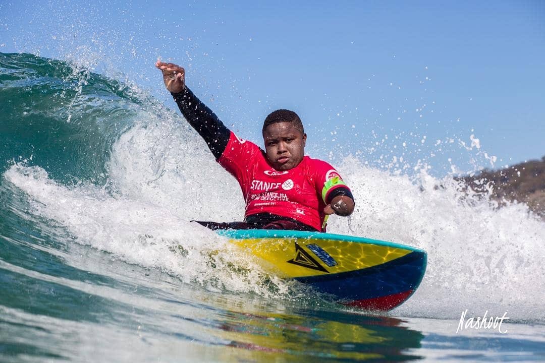 Freddy Marimón, campeón del Mundial de Surf Adaptado (Twitter @IDERBOL)