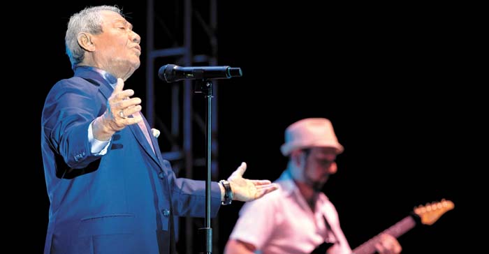 La reunión rindió un sentido homenaje al romanticismo del maestro Manzanero, así como al género, con grandes interpretaciones. Especial