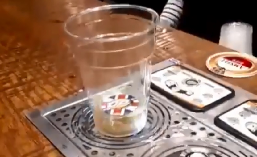 Así sirven la cerveza en el nuevo estadio del Tottenham (Especial)