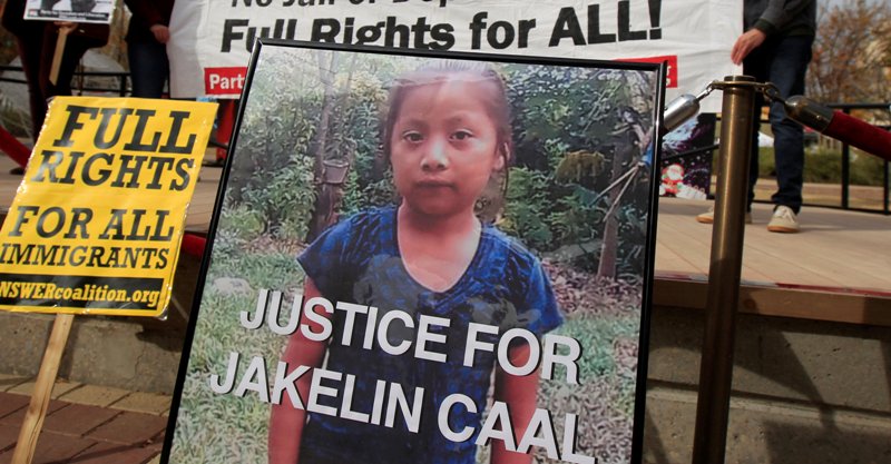 La niña identificada como Jakelin Caal falleció el 8 de diciembre en el hospital de El Paso, en Texas.