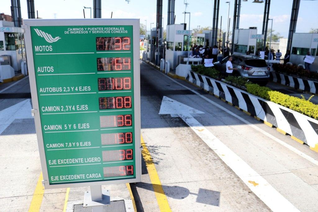Capufe informó que dejará de recibir pagos con tarjetas de crédito y débito en las casetas de cobro. (Cuartoscuro)