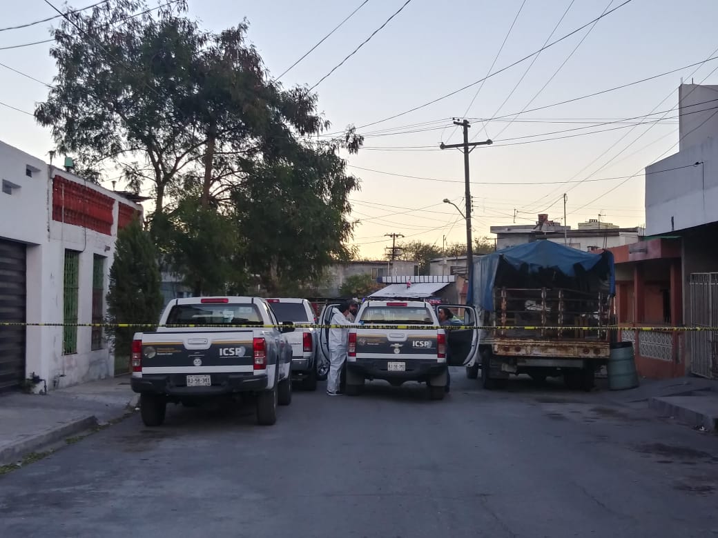 El crimen se registró sobre la calle Los Rodríguez, en su cruce con Puebla de Los Ángeles. (Lourdes Soler)