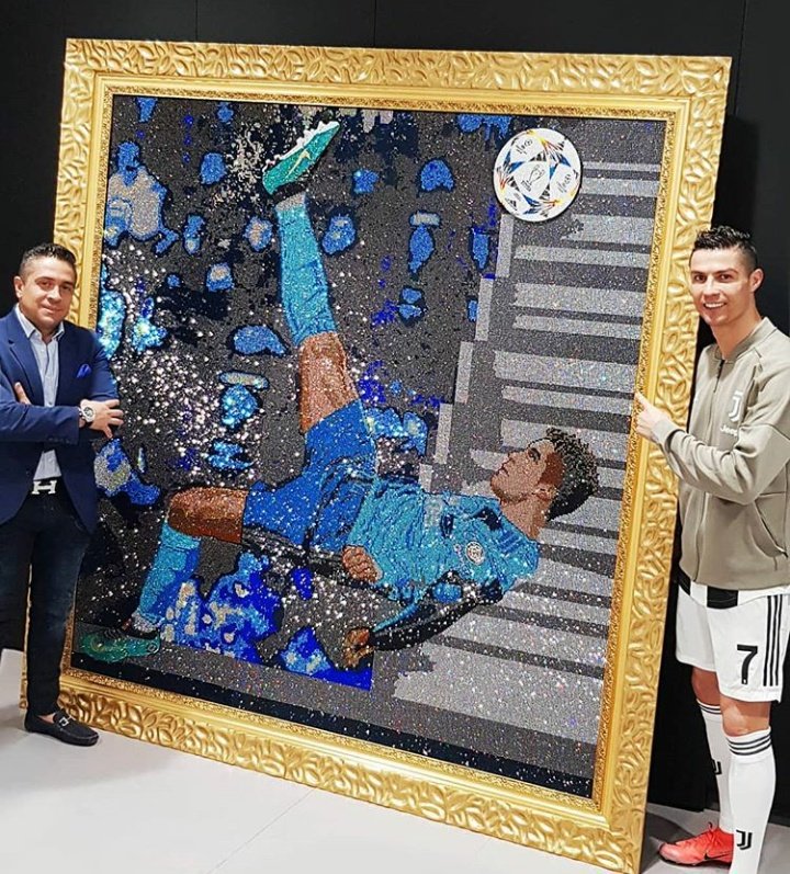 El cuadro de Mr Bling sobre la chilena de Cristiano Ronaldo (Instagram)