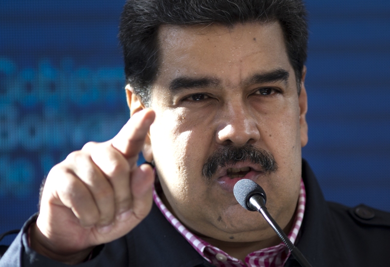 Tras el hecho, Maduro volvió a proferir insultos contra su par colombiano, Iván Duque, al llamarlo pelele, esclavo y arrastrado "del imperio norteamer