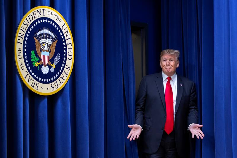 El presidente Donald Trump informó que el muro que quiere construir será de acero y de concreto. (EFE)