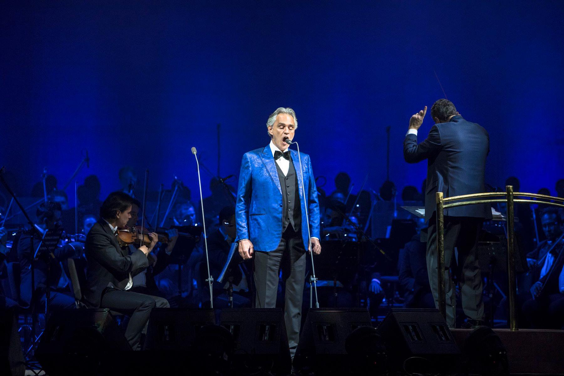 Andrea Bocelli presentó un espectáculo en el que mezcló temas operísticos y canciones como “Amapola” y “Granada” (Cortesía).