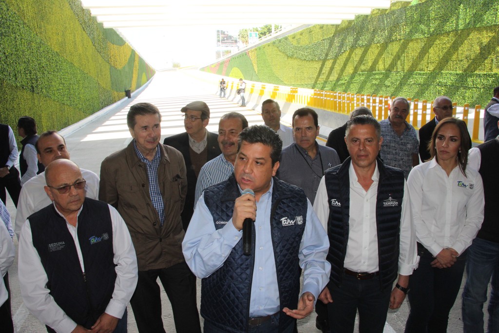 Francisco García Cabeza de Vaca, en la inauguración del Paso Inferior Vehicular San Pedro.