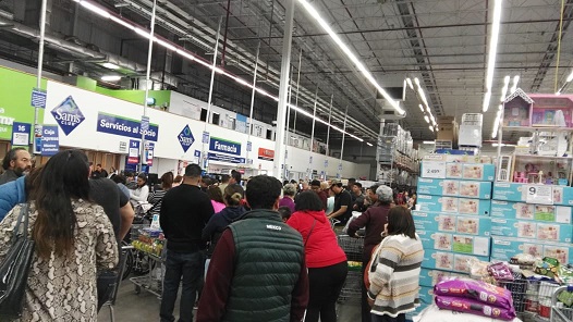 A 1 día de navidad, leoneses no han podido terminar sus compras