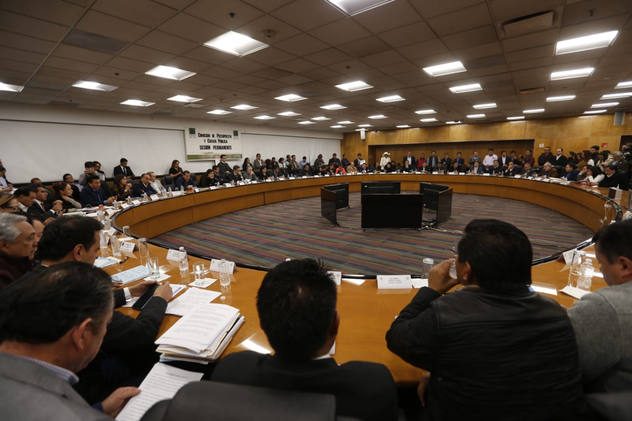 La Comisión de Presupuesto de la Cámara de Diputados redujo las remuneraciones de los ministros de la Corte en funciones antes de 2010. |Héctor Téllez