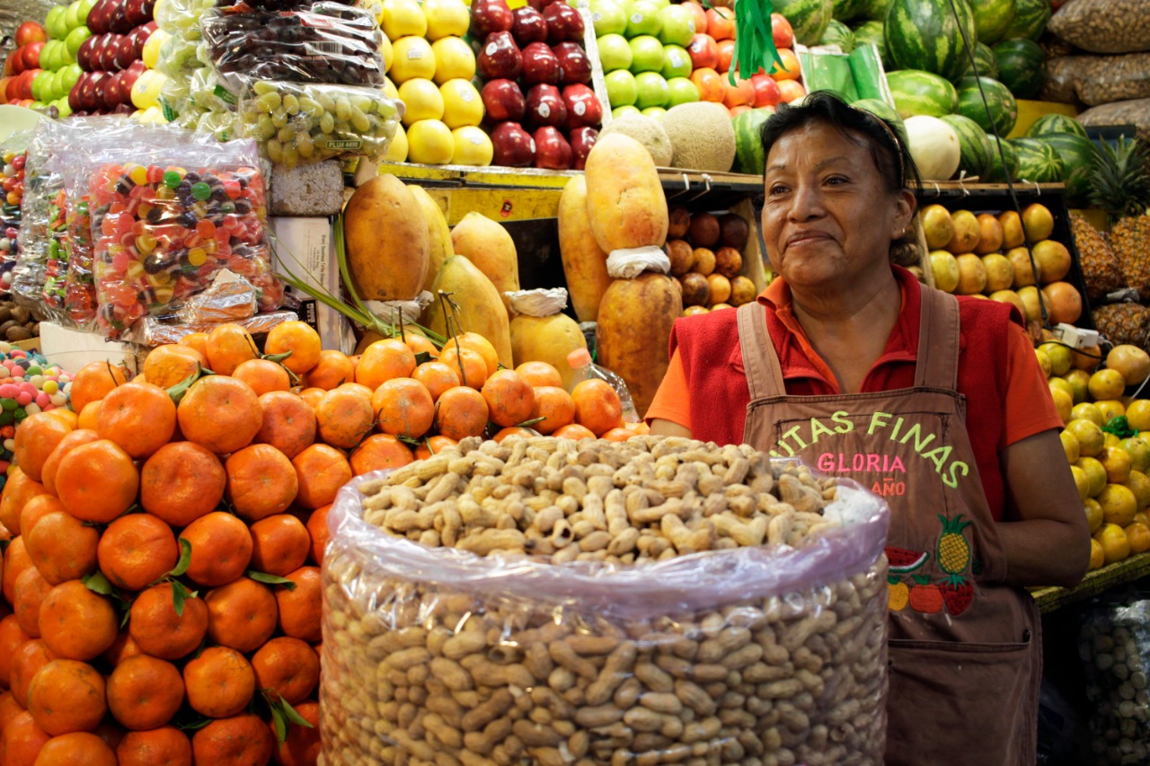 A lo largo del fin de semana, los poblanos asistieron a mercados y centros comerciales a realizar sus compras navideñas (Miguel Romero)