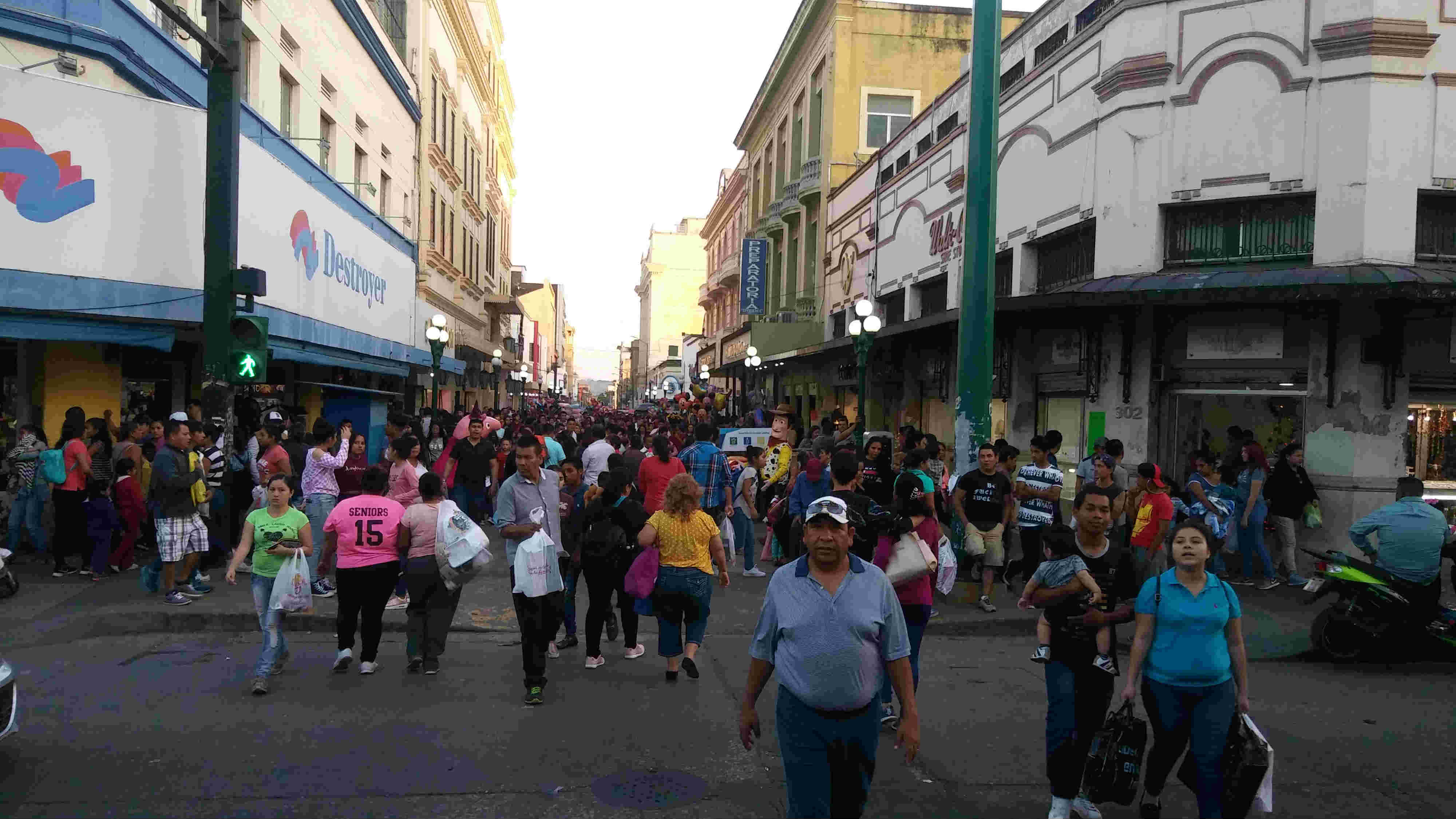 Centro de Tampico, abarrotado.