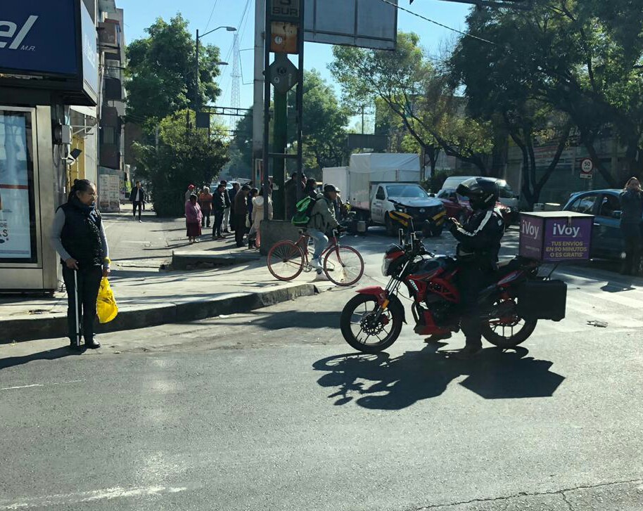 Un choque múltiple en Benito Juárez dejó un motociclista lesionado/César Velásquez.