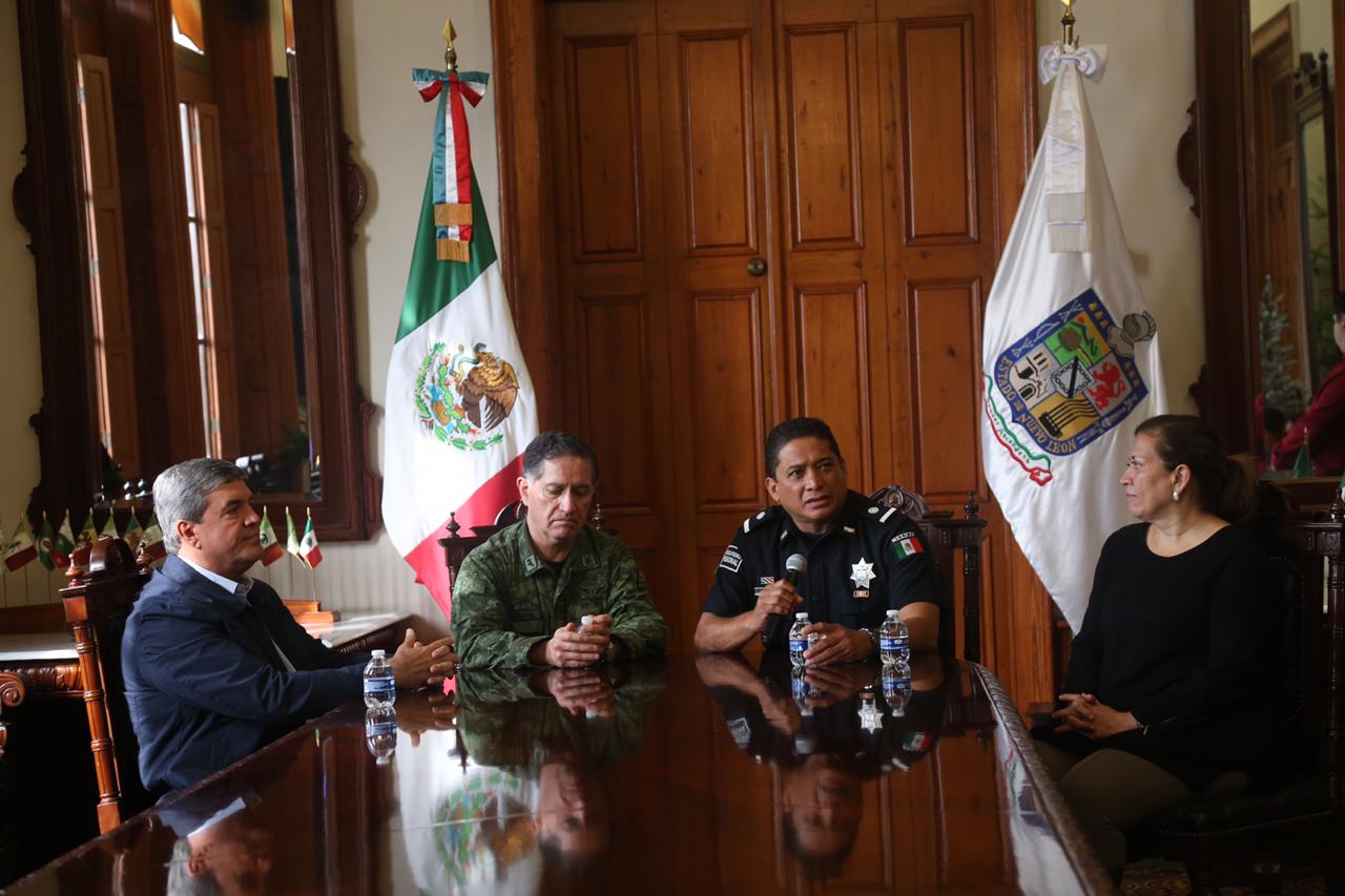 También en Navidad hubo reunión de seguridad en el Palacio de Gobierno. (Foto: Jorge López)