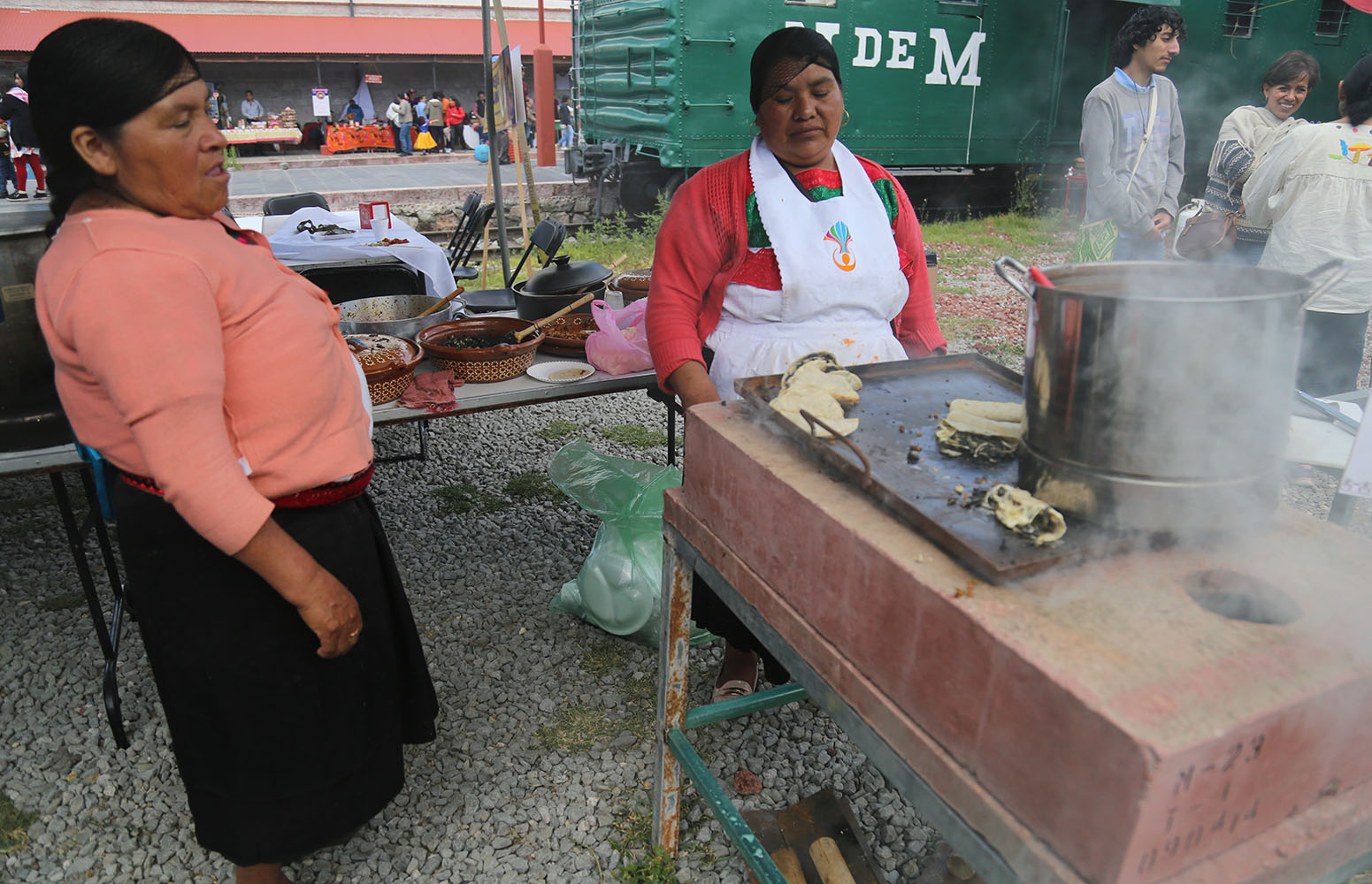 Cocineras hidalguenses. (Elizabeth Hernández)
