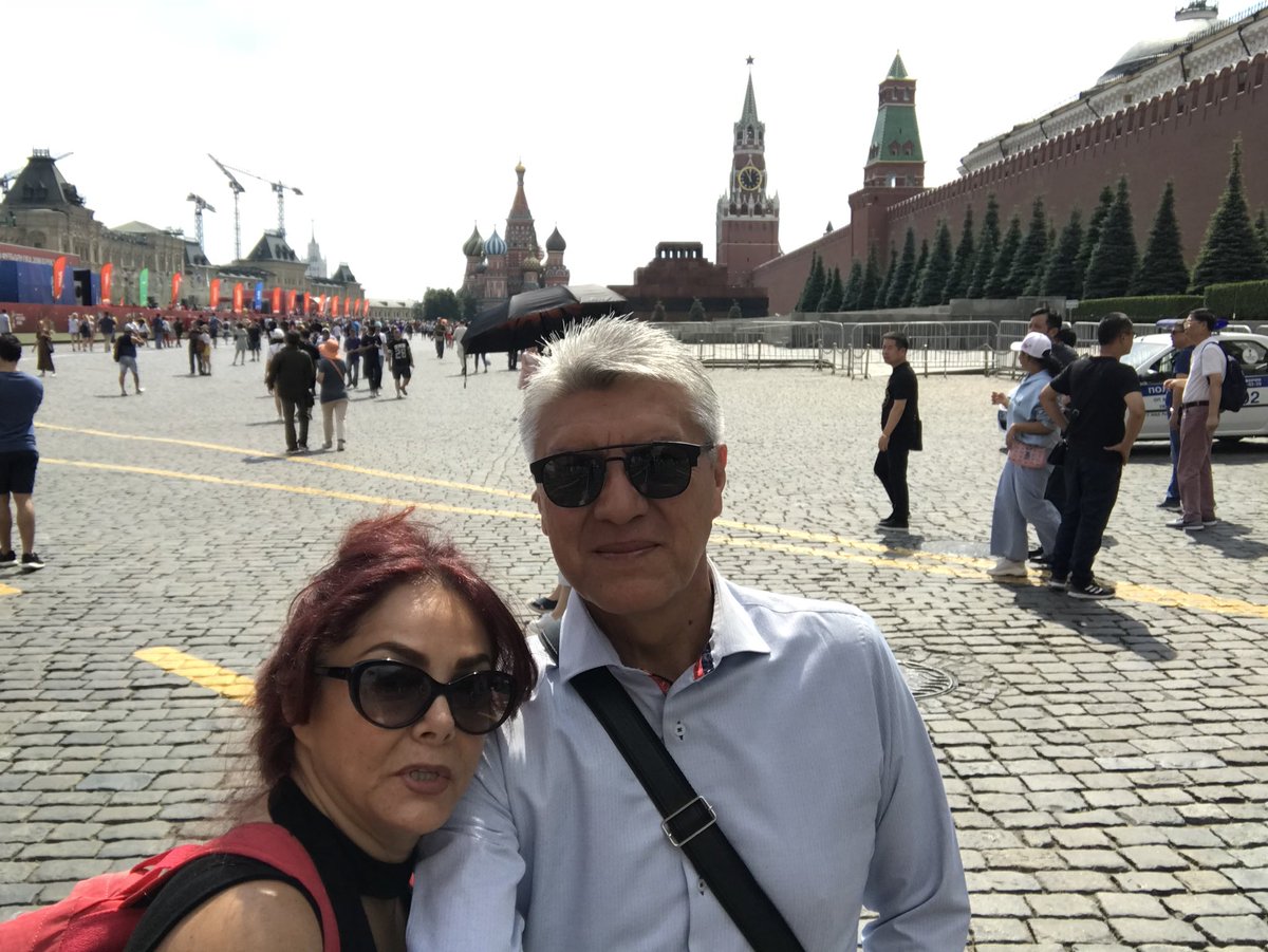 Lourdes Deschamps junto a Jesús Ramírez (Twitter @ChuchoRamirezR)