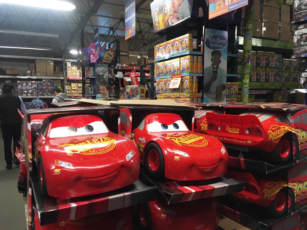 Padres se preparan para día de reyes