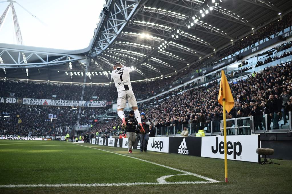 Cristiano Ronaldo anotó doblete en el triunfo de la Juventus (AFP)