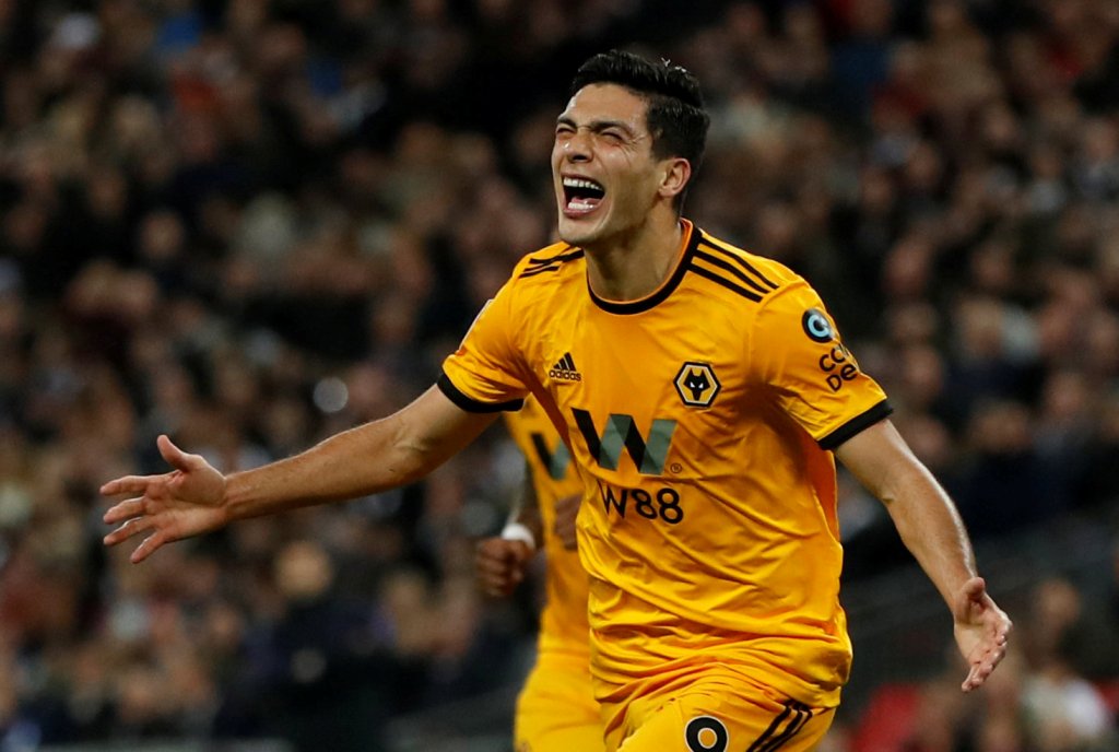 Raúl Jiménez celebra su gol ante el Tottenham (Reuters)