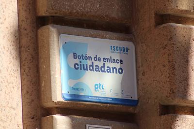 Los botones fueron instalados en caso de alguna emergencia para que elementos acudieran en menos tiempo (Dany Béjar)