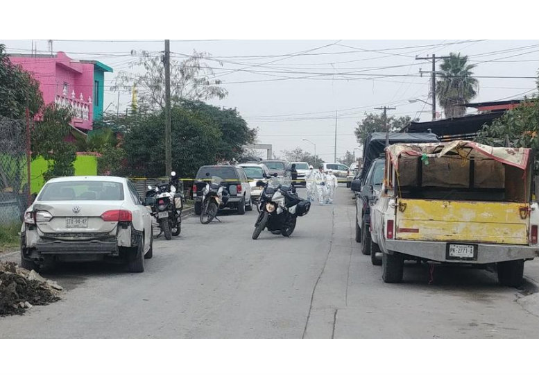Testigos refieren que dos jóvenes dispararon al hombre. Foto: Vianca Treviño
