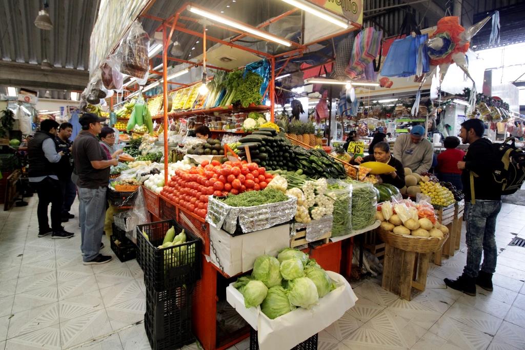 El comercio poblano establecido reportó un repunte de 10 por ciento en sus ventas tras las fiestas (Miguel Romero)