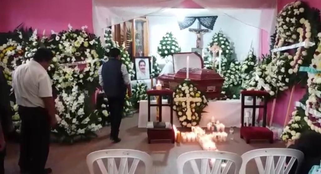 Familiares y activistas despidieron al Alejandro Aparicio. (Óscar Rodríguez)