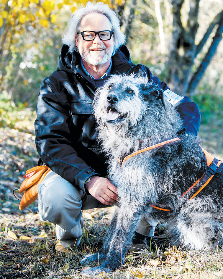 Dietmar Kroepel y su pastor alemán. (DPA)