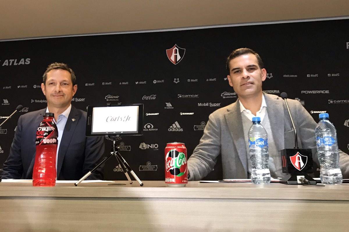 Ignacio Hierro, Director deportivo de la institución y Rafael Márquez, presidente Deportivo. (Cortesía)