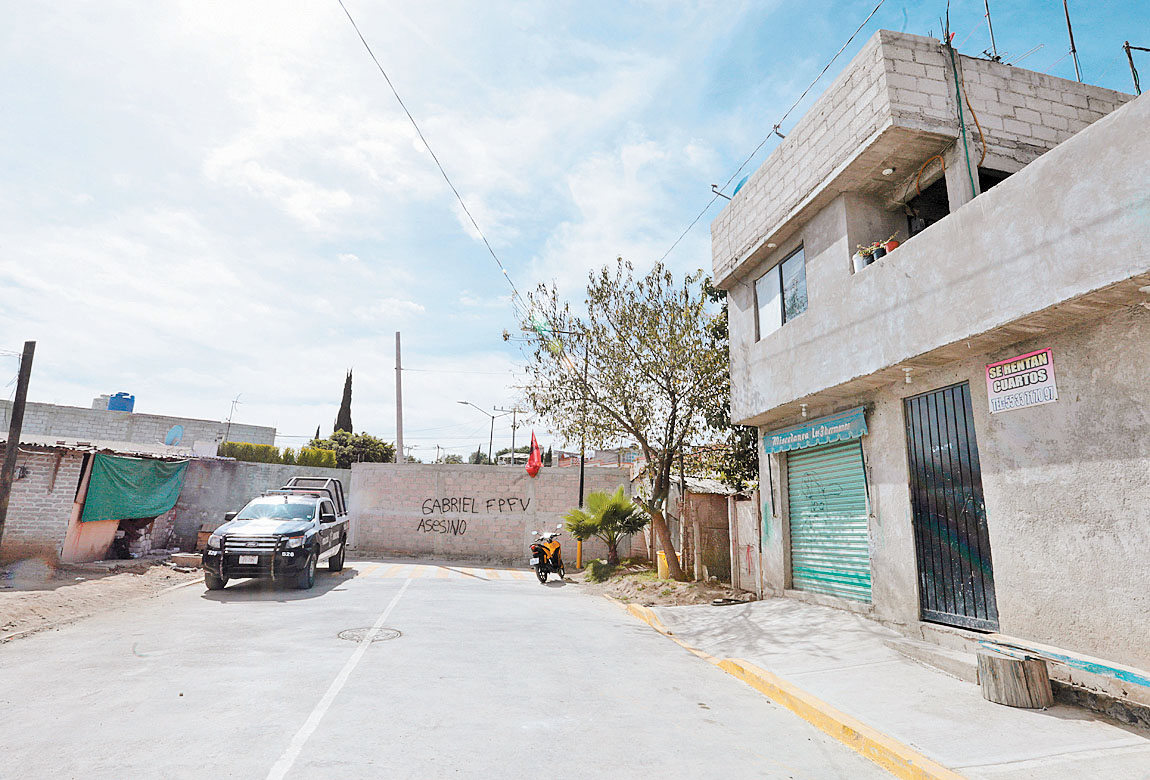 A la izquierda, donde fue hallada la niña; a la derecha, la casa donde vivía. (Jesús Quintanar)