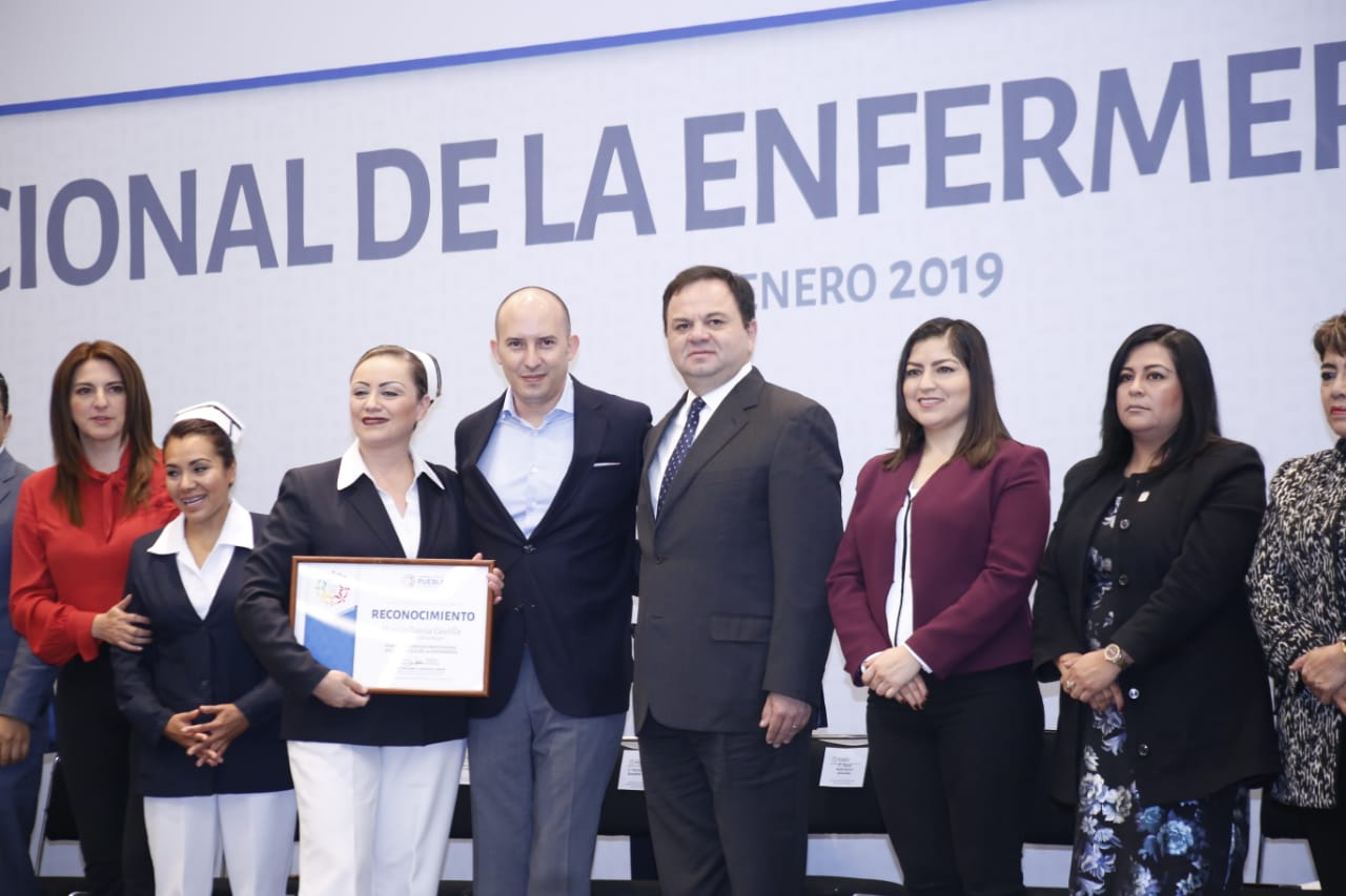 Reconocieron la invaluable vocación de servicio y dedicación de los más de 12 mil profesionistas (Andrés Lobato)