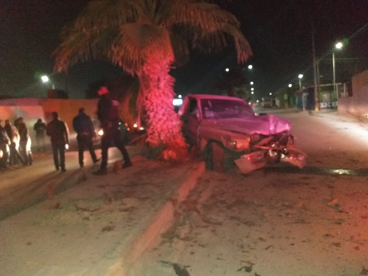 Choca contra dos autos y abandona su vehículo en Torreón- Grupo Milenio