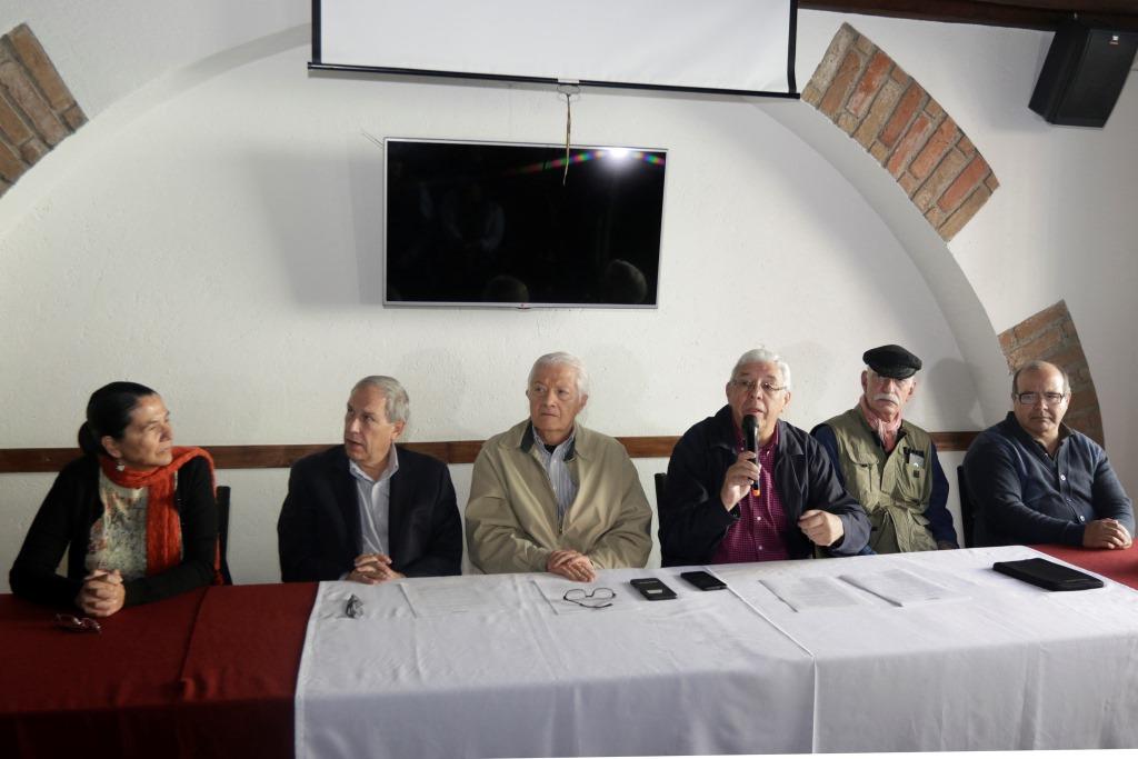 Los integrantes de la organización "Sumamos" propusieron a Enrique Cárdenas y Gabriel Hinojosa para la gubernatura interina (Agenda Enfoque)