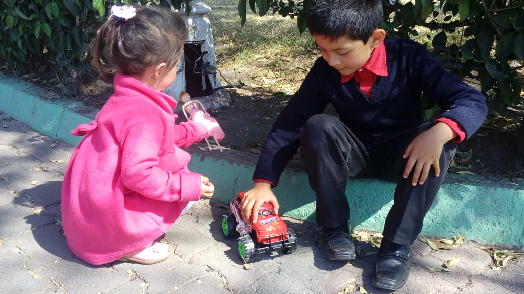 En el Parque Hidalgo, decenas de familias se reunieron desde temprana hora.