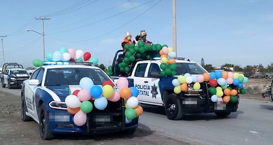 Los policías y reyes magos así como payasos, convivieron con los niños tamaulipecos.
