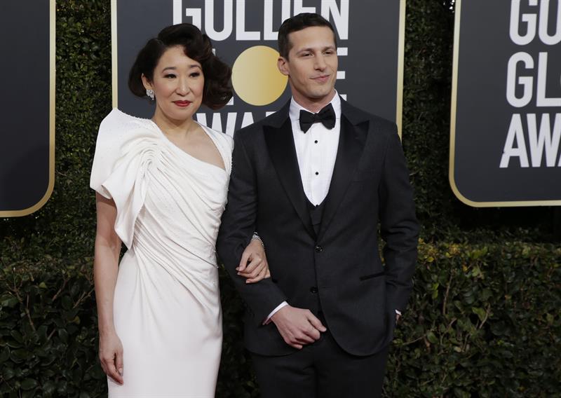 Sandra Oh y Andy Samberg en la Alfombra Roja (Foto: EFE)