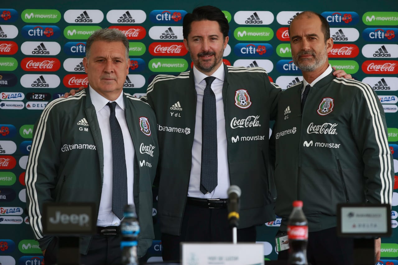 Gerardo Martino es presentado como DT del Tri  por Yon de Luisa y Guillermo Cantú (Iván López)