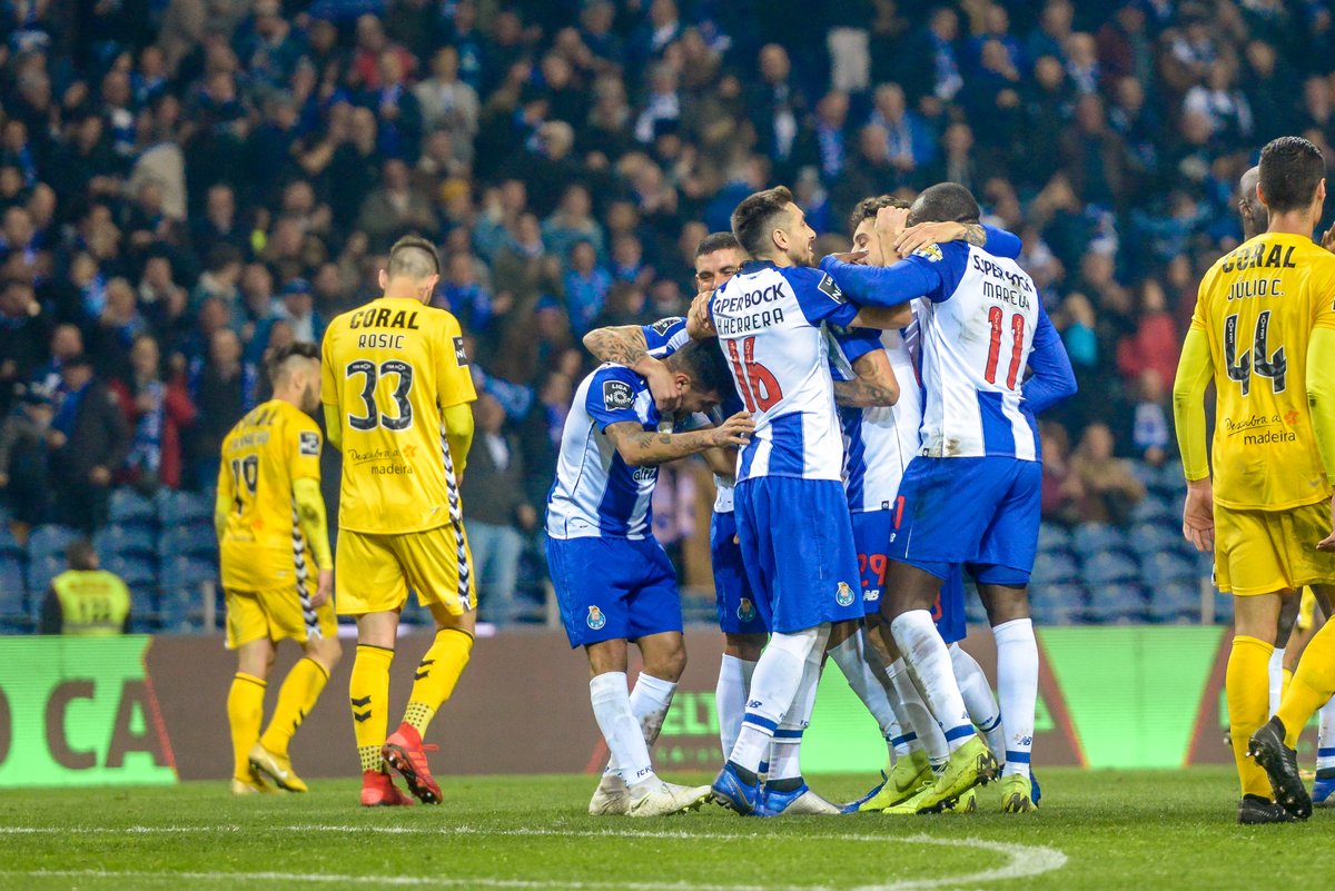 El Porto de Tecatito y Herrera sigue intratable (Twitter @FCPorto)