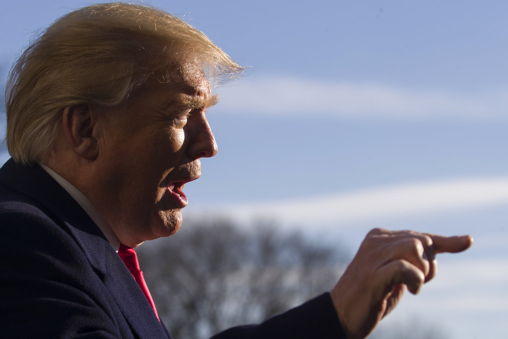 El presidente de EU, Donald Trump, irá a la frontera con México para reunirse con las autoridades fronterizas (AP)