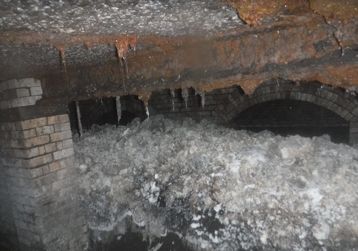 La masa repugnante fue descubierta en los desagües de la ciudad de Sidmouth. @SouthWestWater