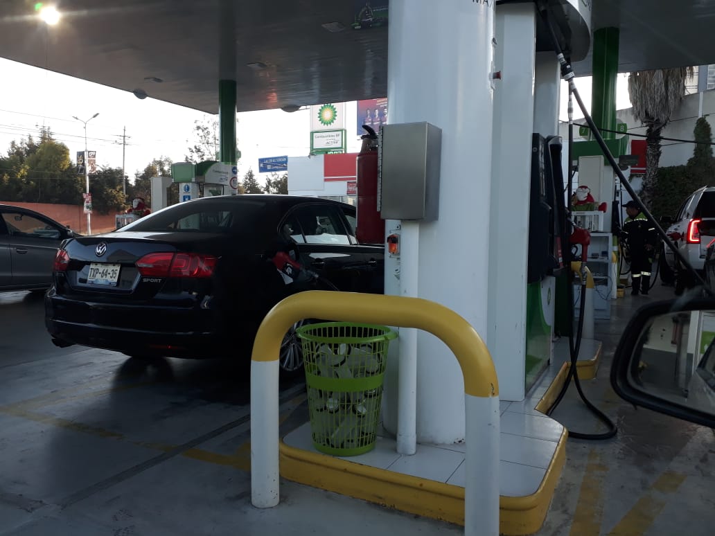 Despachadores de las gasolinerías BP (British Petroleum), Repsol, Pemex, Gulf, G500, Shell y Exxon Mobile aseguraron que cuentan con el abasto suficie