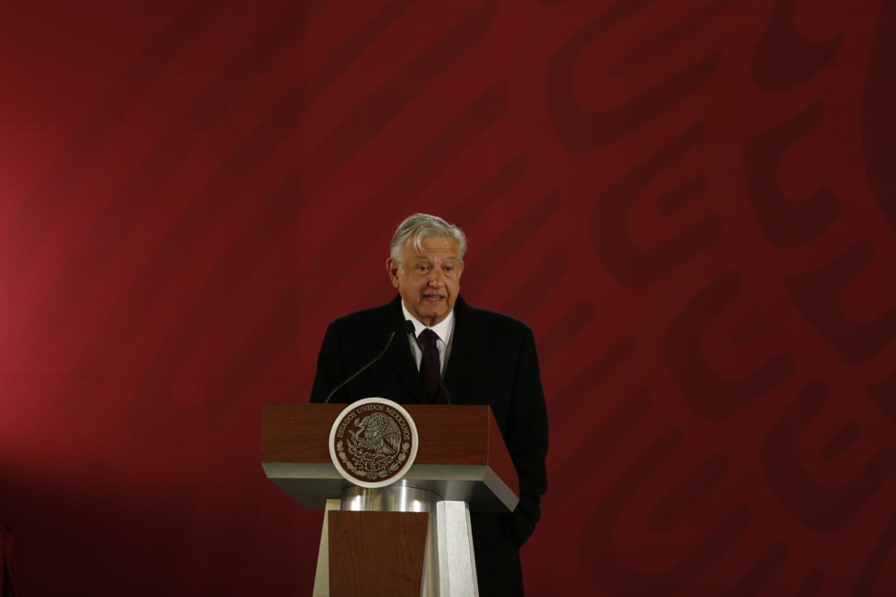 El presidente Andrés Manuel López Obrador celebró la decisión de ministros sobre reducir sus salarios (Héctor Téllez)