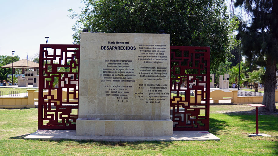 Los memoriales fueron instalados tras la exigencia de espacio de la Fundec y Grupo Vida, para visualizar la problemática de la desaparición. (Milenio 