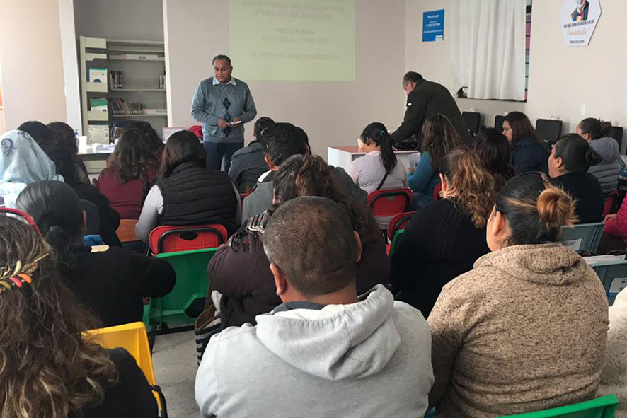 Capacitación en Preescolar “Vicente Lombardo Toledano” de la localidad del Bondho. (Cortesía)