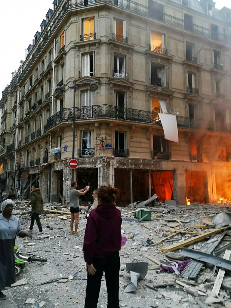 Aparentemente la explosión fue por una fuga de gas. (AP)