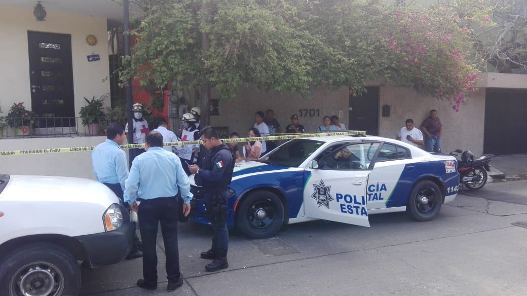El conductor no utilizaba casco protector, murió tras el golpe en el pavimento (Noel Vergara)