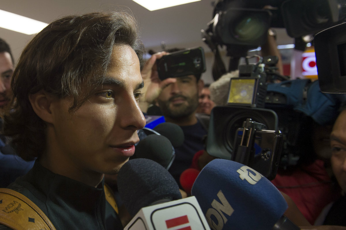 Diego Lainez realizará sus exámenes médicos con el Real Betis (Mexsport)